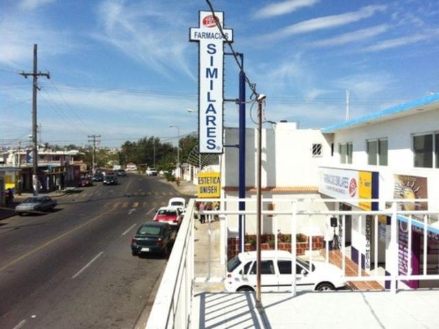 LOCAL COMERCIAL SUPER UBICADO, EN AV. ALTAMENTE TRANSITADA!