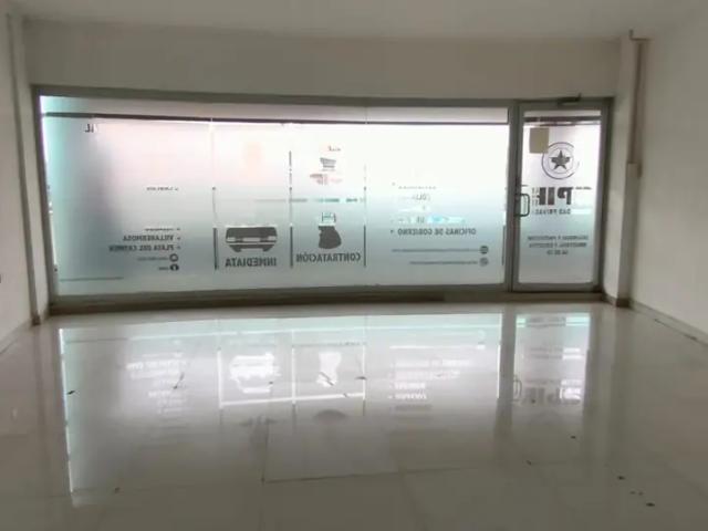 LOCAL EN RENTA PLAZA MORETT / 36.88 m2