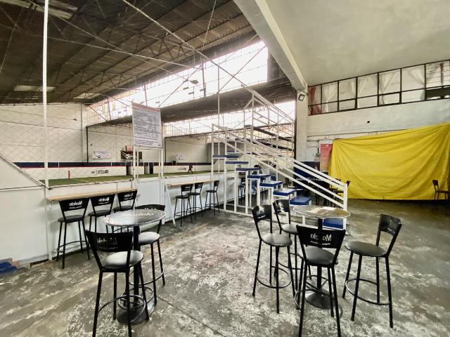 LOCAL COMERCIAL PRIMER NIVEL