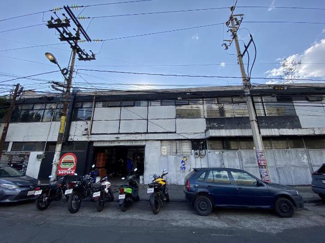 LOCAL COMERCIAL PRIMER NIVEL