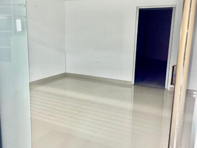 LOCAL COMERCIAL RENTA