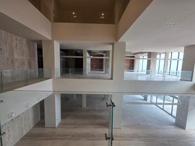 Local comercial renta 78 m2 1er piso Torre Doc Towers, Costa de Oro, Boca del R?o, Ver