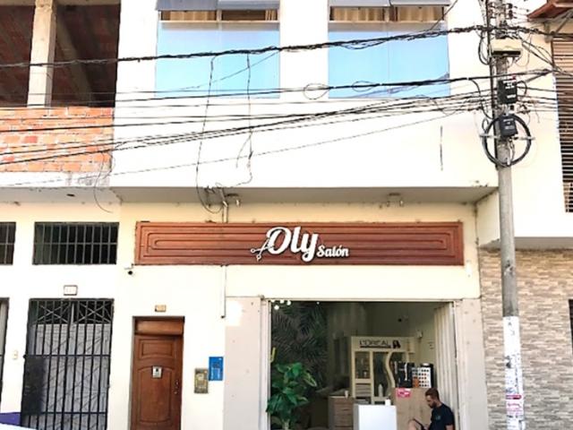 Local Comercial / Vivienda con 4 pisos en Venta Tarapoto Centro