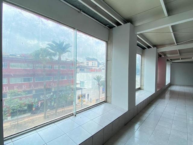 Local comercial/oficinas a unos metros del parque Ju?rez