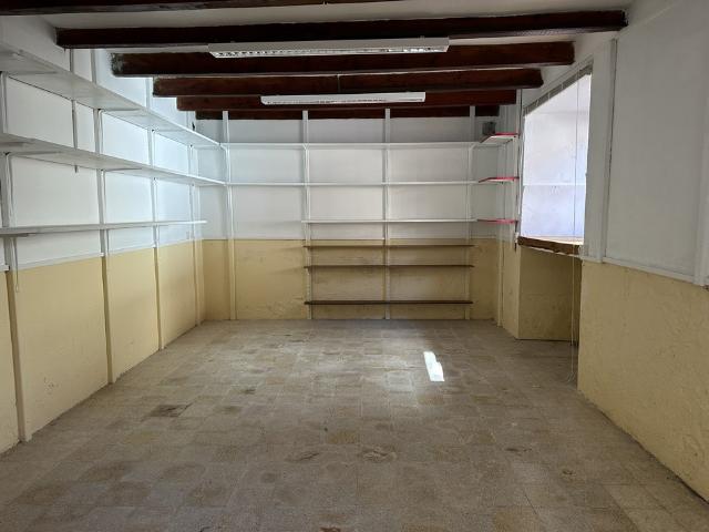 Local commercial avec appartement annexe à vendre BELVEDERE