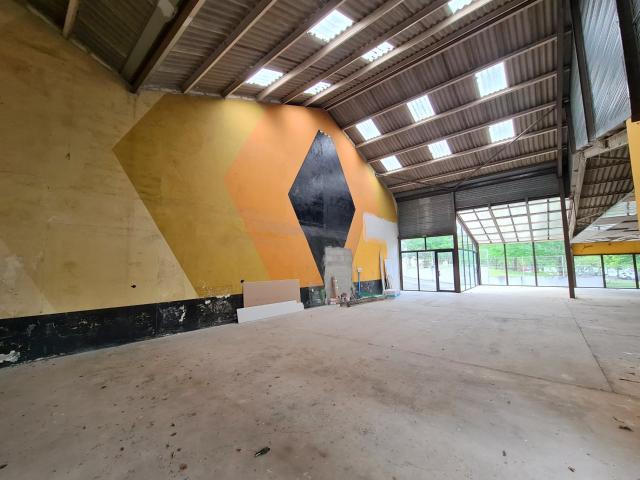 Local commercial à aménager centre Orthez 340 m² 340m² Orthez