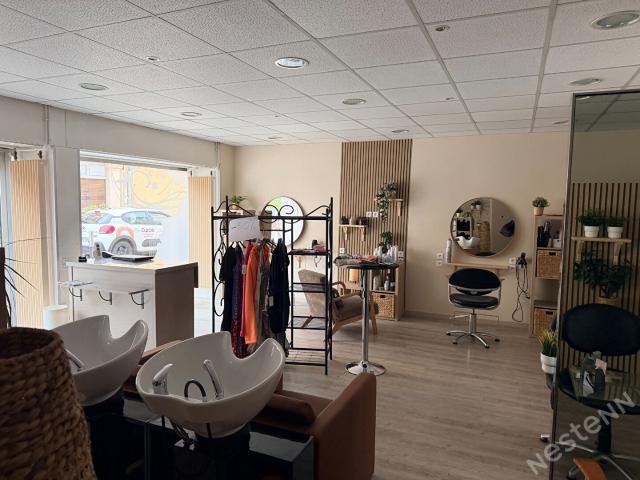 Local commercial à vendre au centre de Fontaines Opportuni. 74m² Fontaines