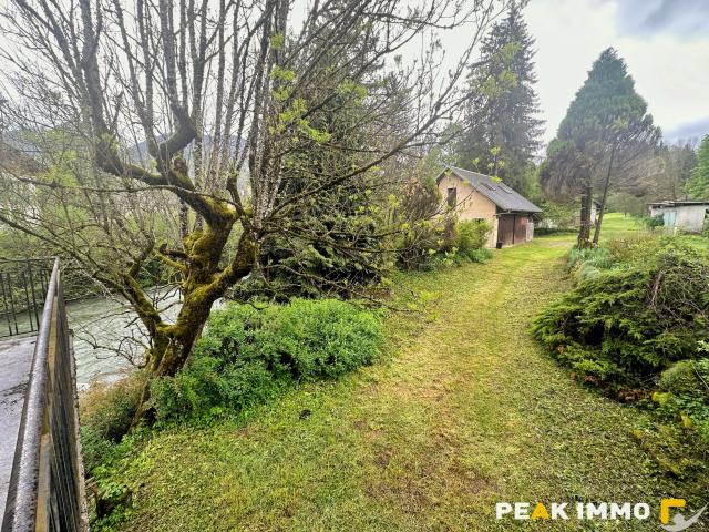 Local commercial et habitation 250 m2 Lescheraines