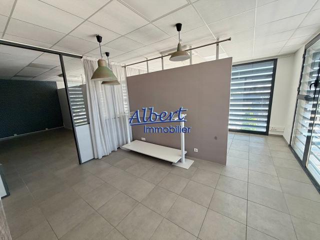 Local commercial La Seyne Sur Mer 115.66 m2 109m² La Seyne sur Mer