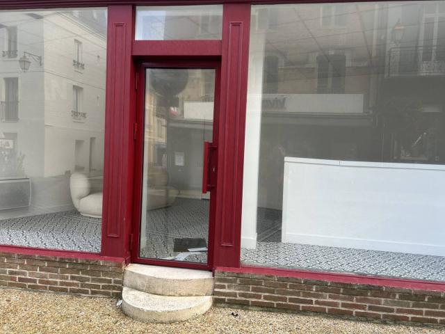 local commercial LE TREPORT
