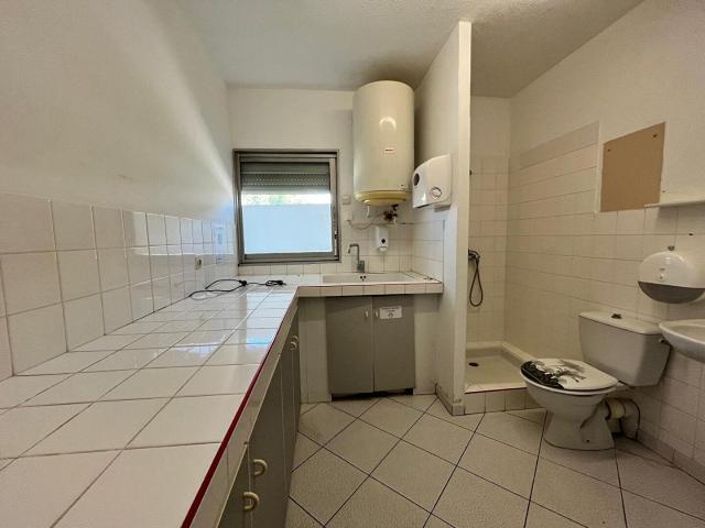 Local commercial Saint Paul Trois Châteaux 113 m² 113m² Saint Paul Trois Châteaux