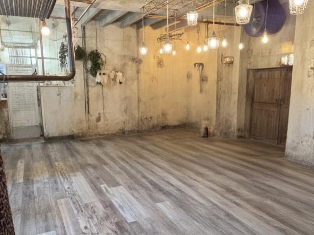 LOCAL COMMERCIAL 38200 VIENNE CENTRE VILLE À Louer: Local Commercial 89 m² À LOUER – LOCAL COMMERCIAL DE CHARME – CENTRE VILLE DE VIENNE 38200