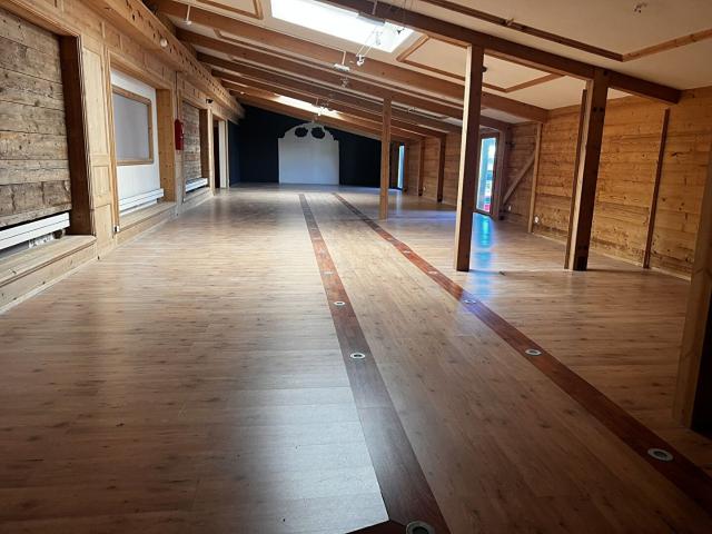 Local Commercial 3 000 m² Les Rousses Frontière Suisse 3000m² Les Rousses