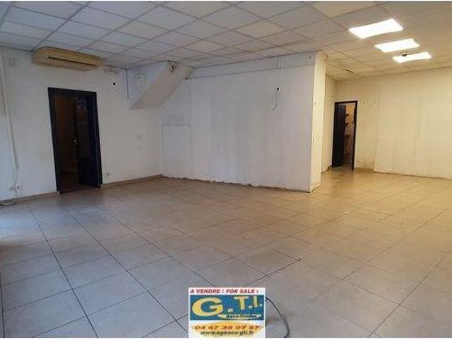 Local commercial 60m ² 60m² Saint Chinian