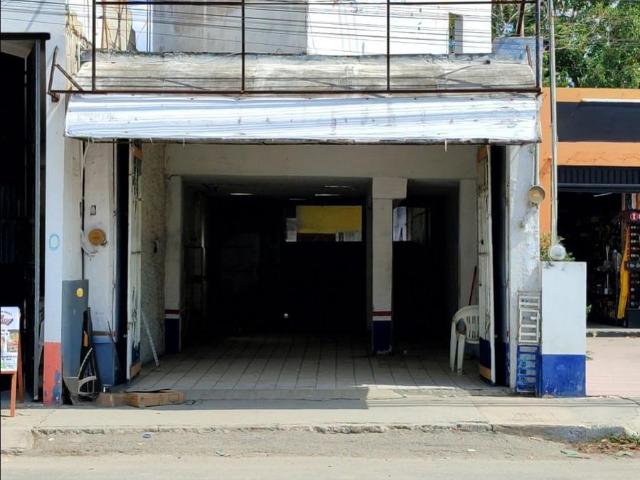 LOCAL CON CONSTRUCCION SOBRE AVENIDA, MERIDA, LOPEZ MATEOS NVC 2347