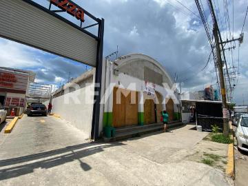 local con bodega sobre avenida principal
