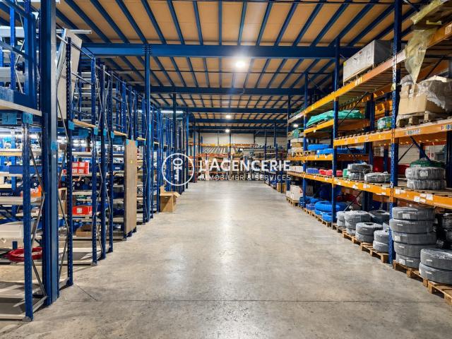 Local d'activité 1 503 m² sur terrain de 10 239 m² 1503m² Montauban