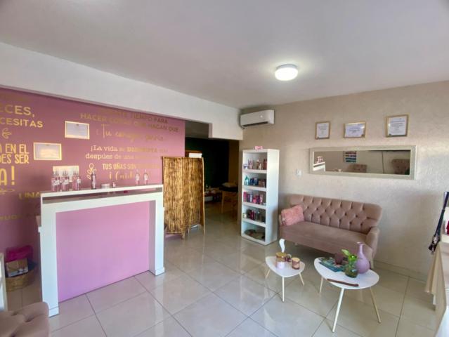 Local de 80m2 planta baja Paseo de la Rosita, Torreón