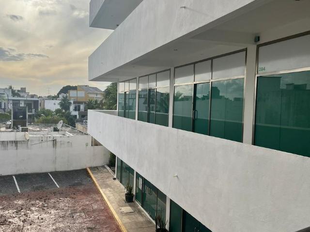 LOCAL DE 100 MTS EN CANCUN CENTRO CANAIMA