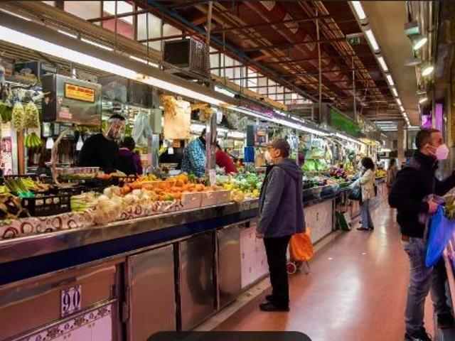 LOCAL DE MERCADO, EN PLAZA COMERCIAL EN QUERETARO