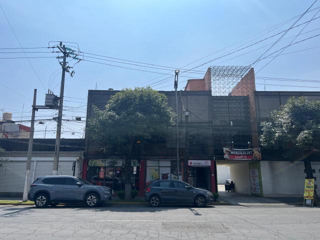 Local en Universidad