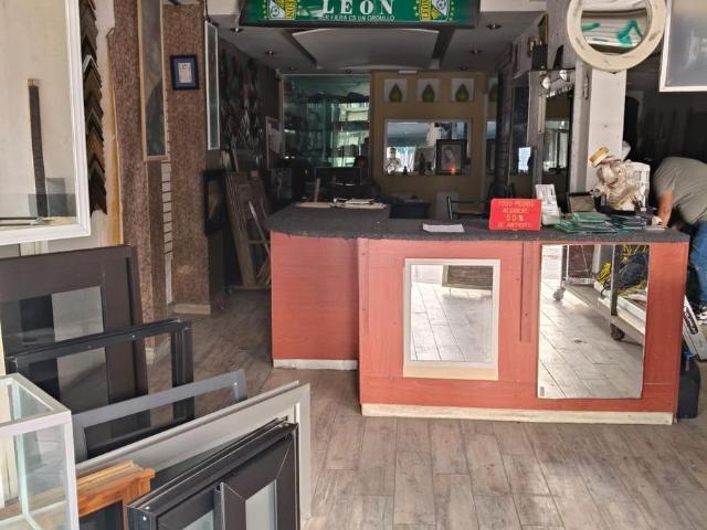 Local en sobre Blvd. Antonio Madrazo