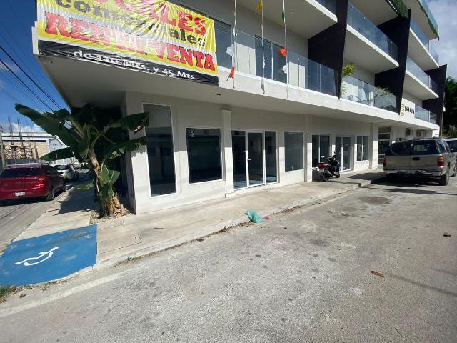 LOCAL EN VENTA 42M2 EN PLAYA DEL CARMEN EN ESQUINA