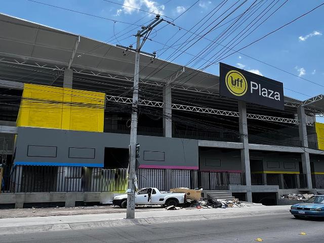 LOCAL EN VENTA Y RENTA PLAZA UFF MARKET, LE?N GUANAJUATO