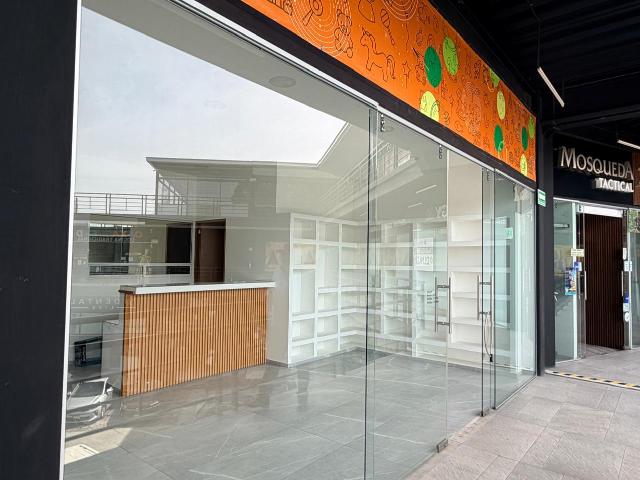 Local en venta en Calera Plaza