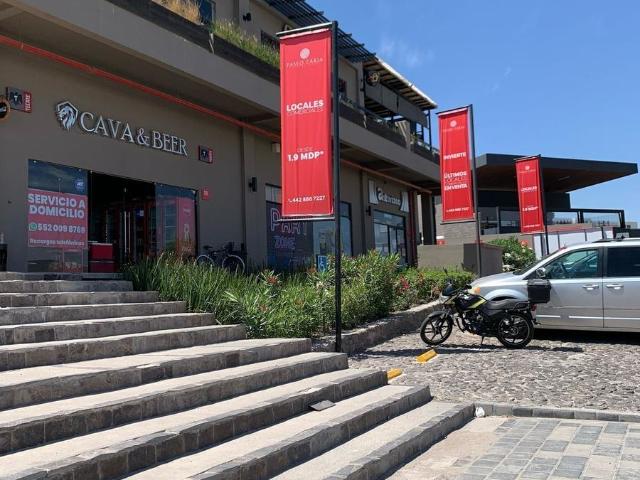 Local en Venta en centro comercial en Zakia, El M?rquez, Queretaro