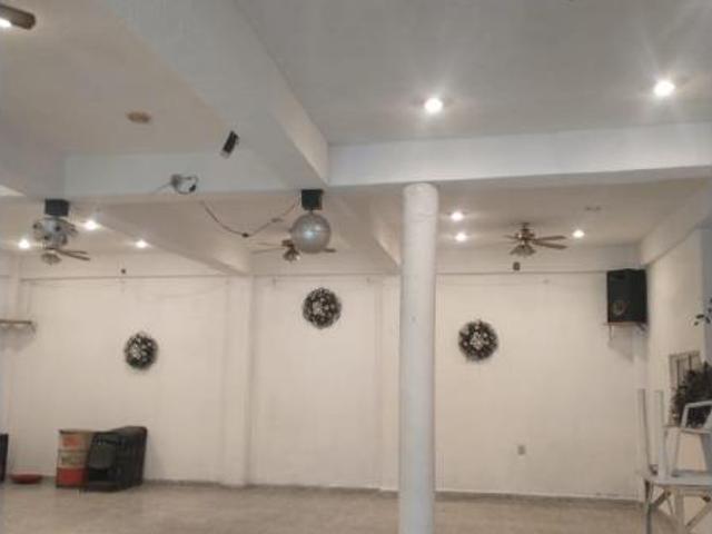 Local en venta en Jardines Santa Cecilia Infonavit, Tlalnepantla de Baz, México
