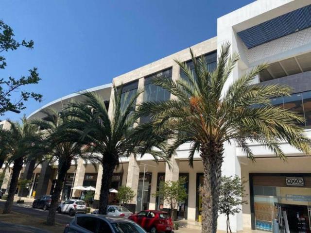 Local en venta en Lomas de Angelópolis, San Andrés Cholula, Puebla