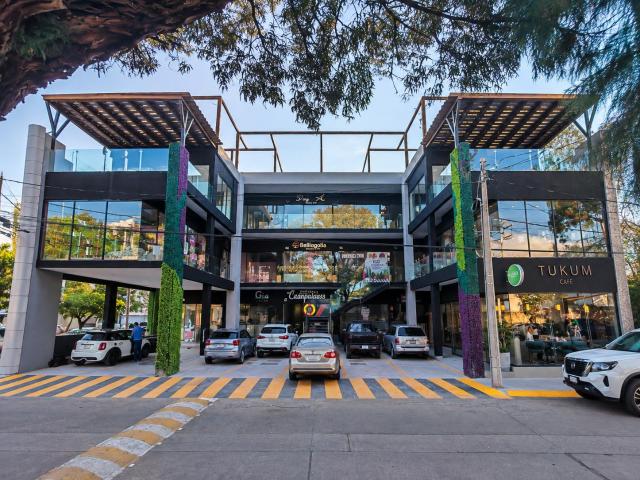 LOCAL EN VENTA EN PROL. ZARAGOZA AL NORTE DE LA CIUDAD GE