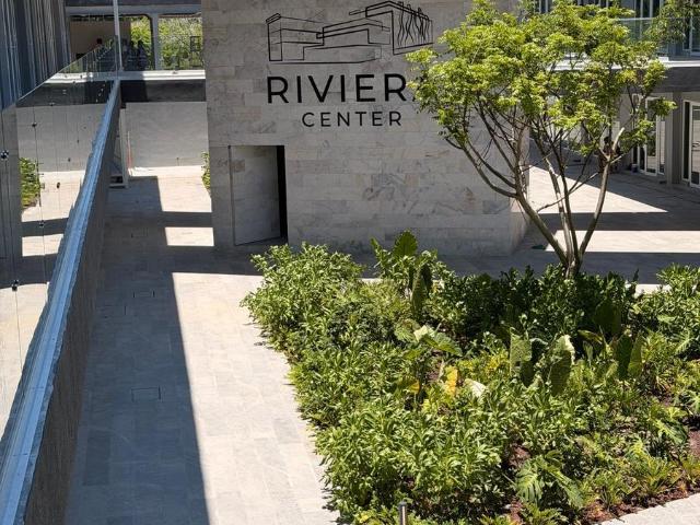 Local en Venta La Riviera Center
