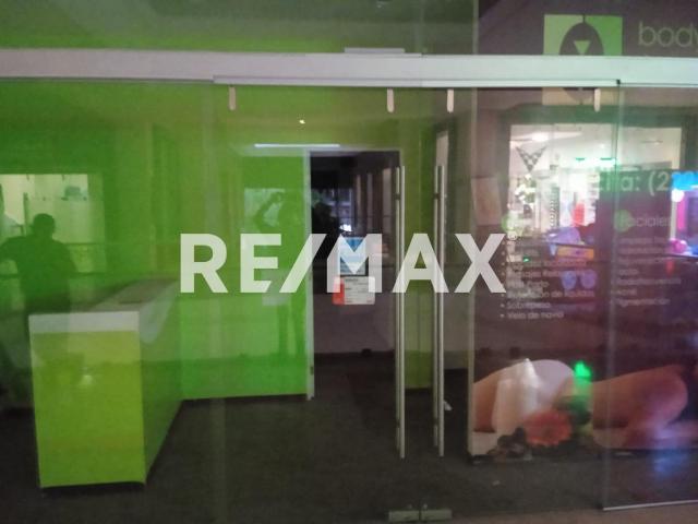 LOCAL EN VENTA PLAZA SINFONIA, LOMAS DE ANGELOPOLIS