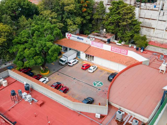 Local en Xochimilco con estacionamiento