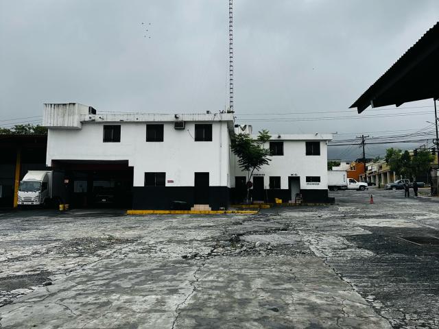 Local en Zimix Amp
