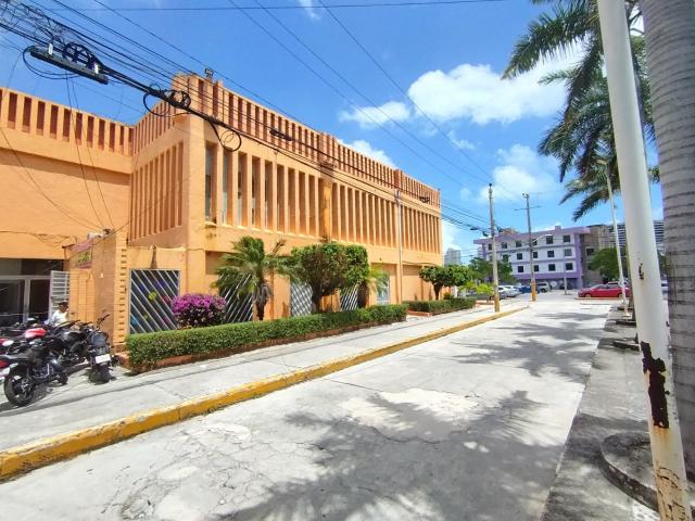 Local en Av. Tulum Canc?n Centro