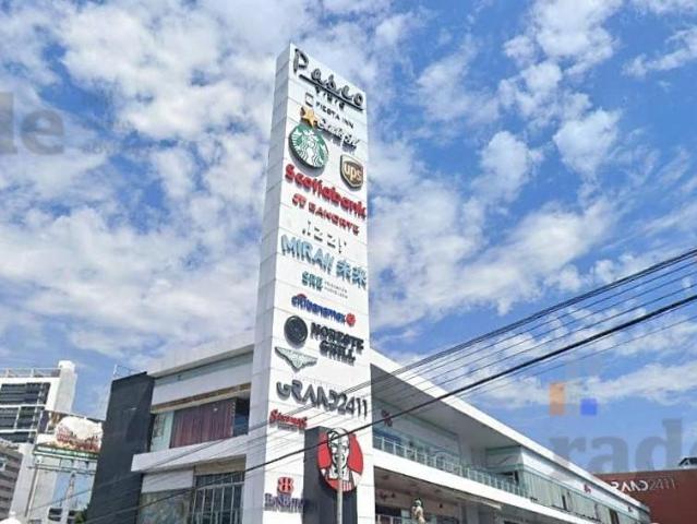 Local en Av. Eugenio Garza Sada