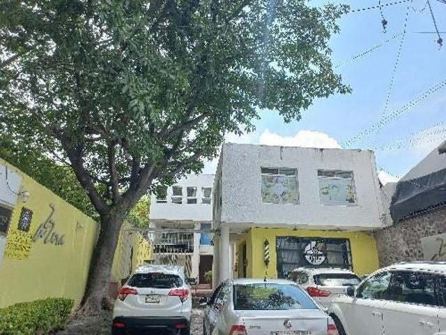 Local en av. San Diego