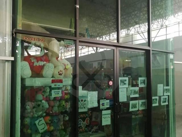 Local En Centro Comercial en venta en Industrial los Belenes