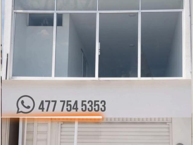 Local en H?roes de Le?n