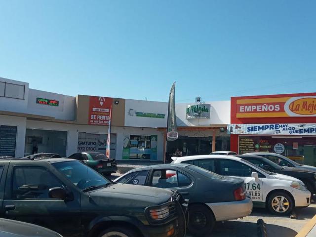 Local en Las Misiones con estacionamiento en avenidas principales