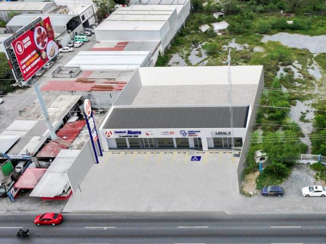 Local en Monterrey en San Bernabe con estacionamiento
