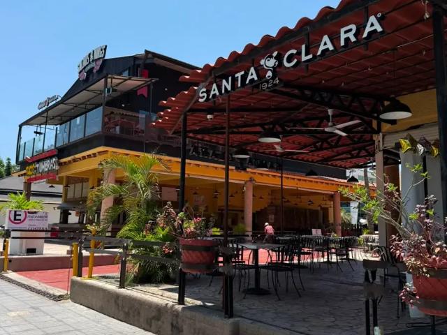 Local en Pabellón Costera 80m2 en Planta Baja