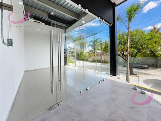 LOCAL EN PB | RENTA | Local 1 ? 38.46 m? esquina ? $14,999/mes