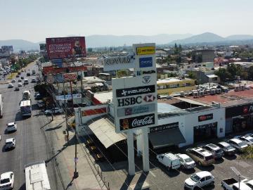 Local en Plaza Comercial Corporativa