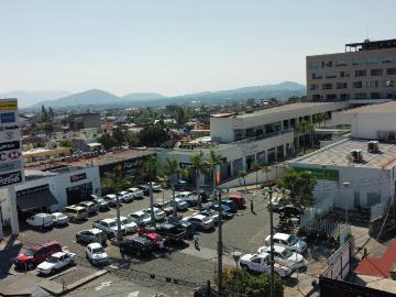 Local en Plaza Comercial Corporativa