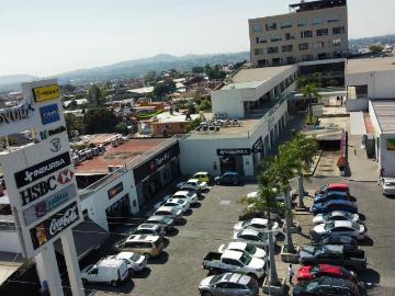 Local en Plaza Comercial Corporativa