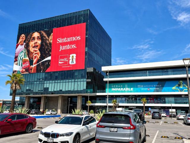 LOCAL EN PLAZA COMERCIAL NAVE 01 SOBRE MIGUEL ALEMAN